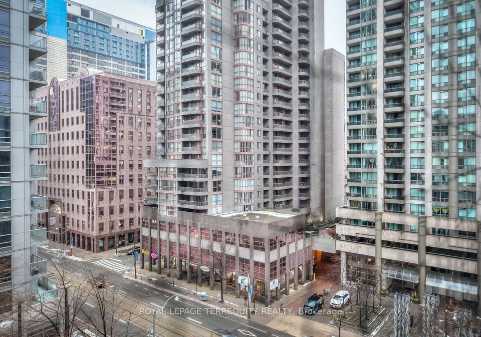 763-bay-street-toronto-toronto-ontario-c13707182