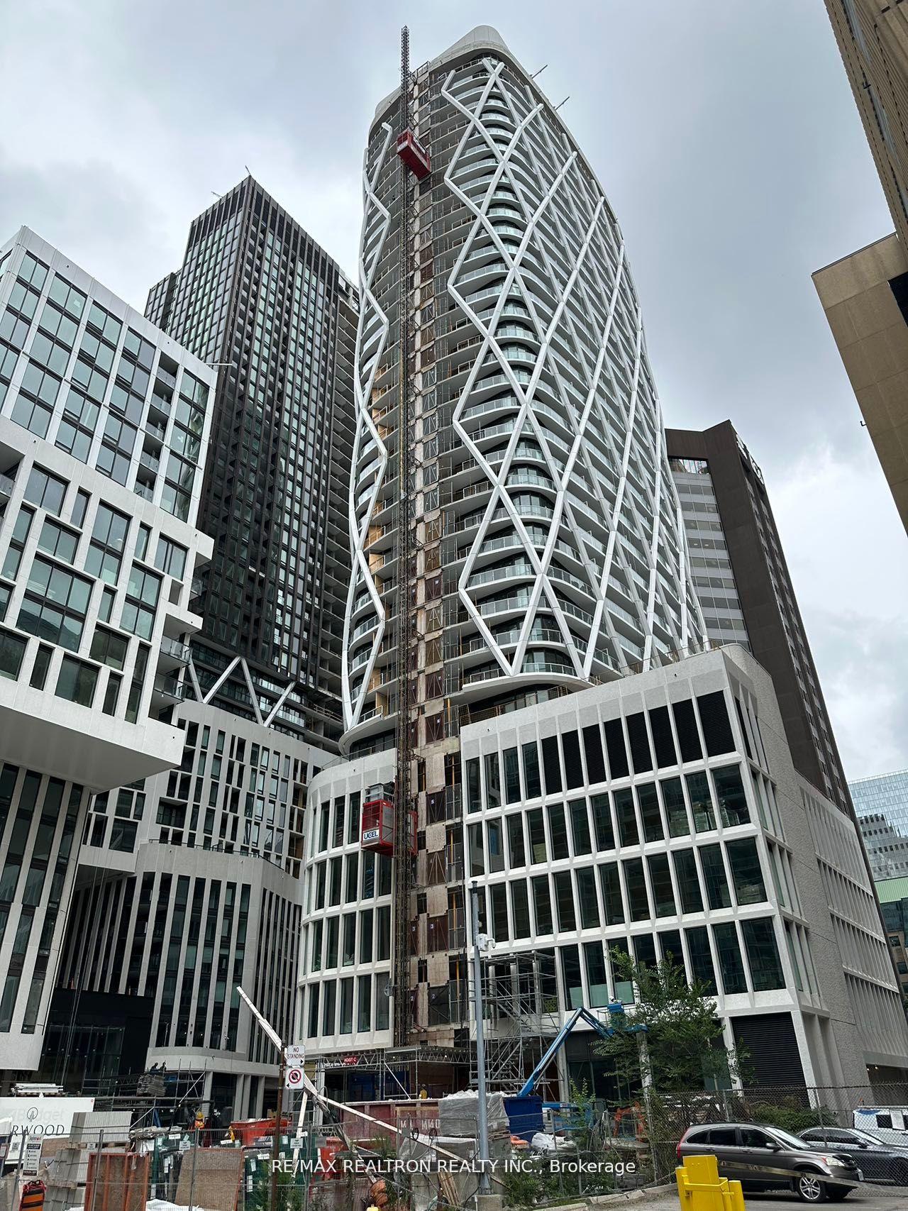 230-simcoe-street-toronto-toronto-ontario-c13707196