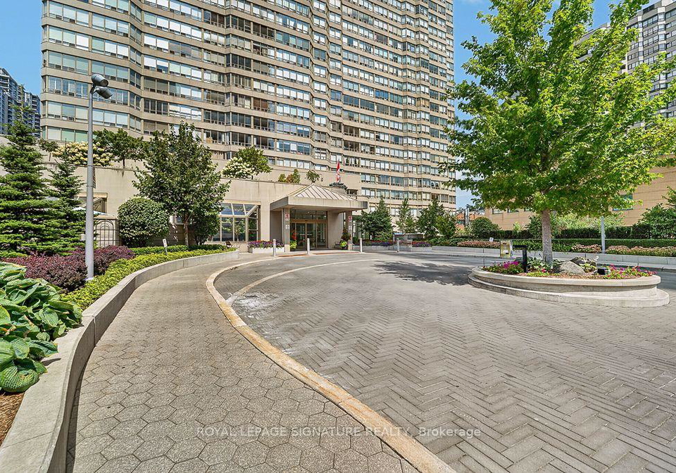 30-greenfield-avenue-toronto-north-york-ontario-c13707264