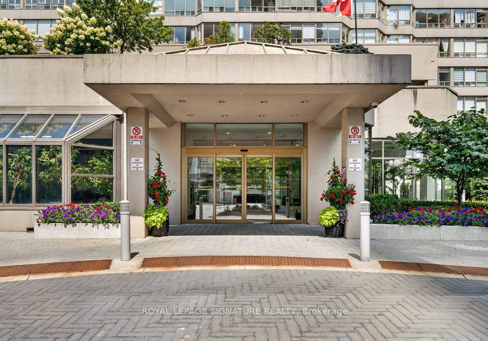 30-greenfield-avenue-toronto-north-york-ontario-c13707264