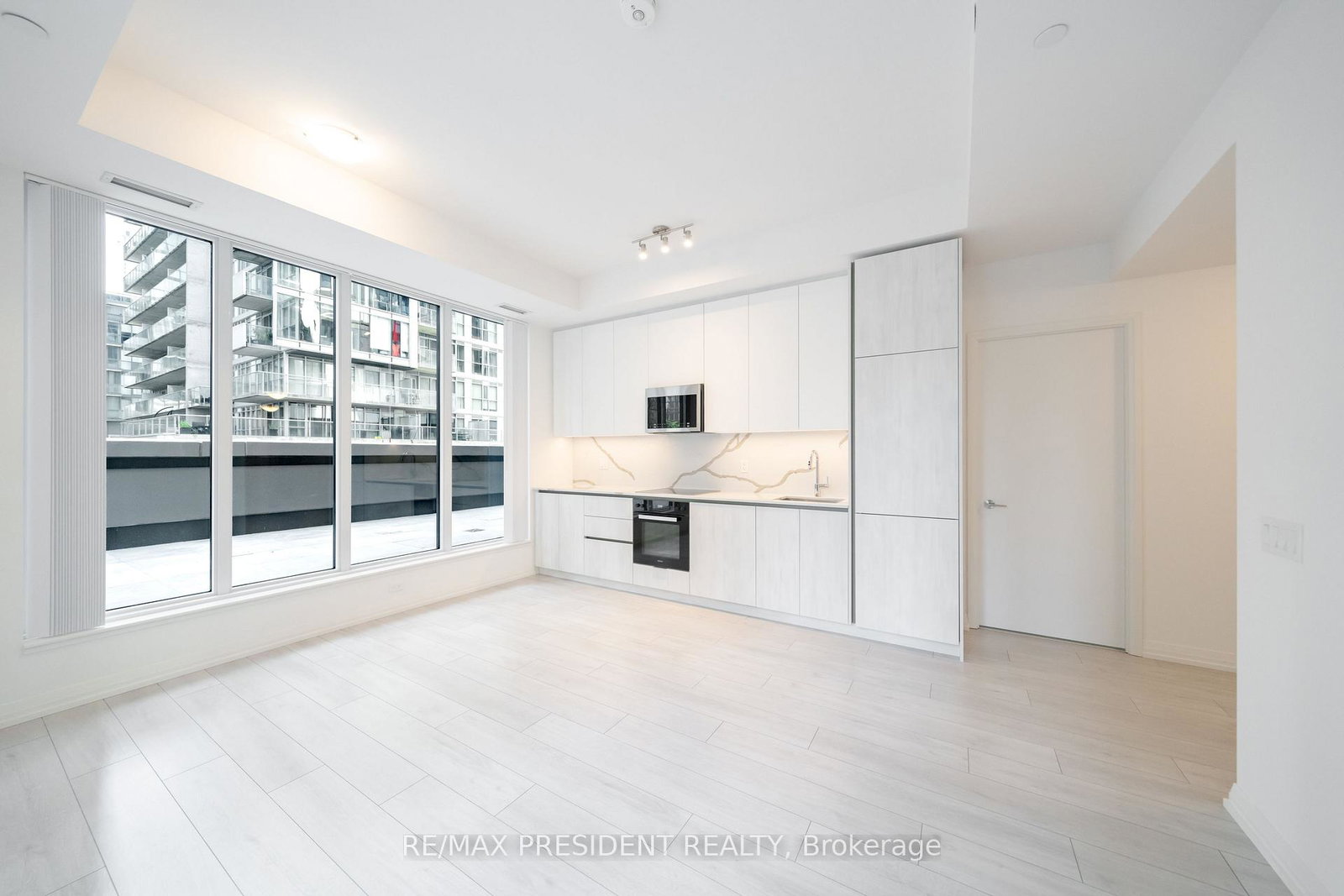 400-king-street-w-toronto-toronto-ontario-c13707328