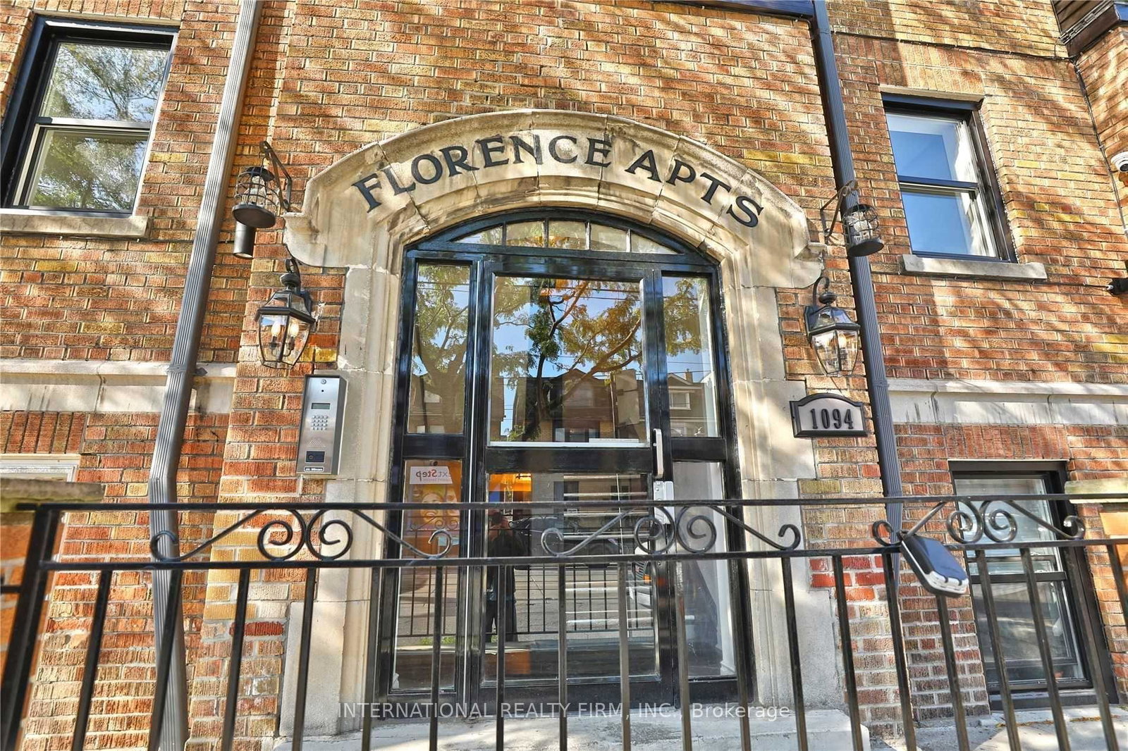 109college-street-toronto-toronto-ontario-c13707352