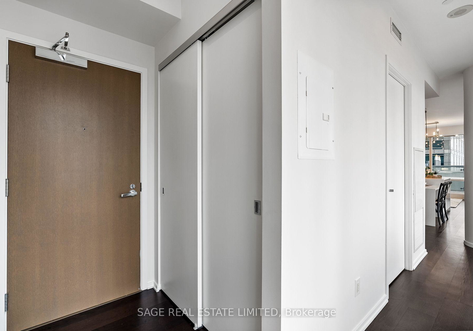 1-bloor-street-e-toronto-toronto-ontario-c13708206