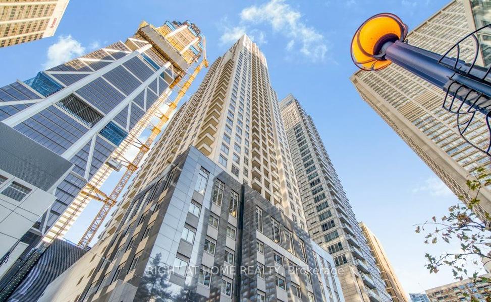 35-balmuto-street-toronto-toronto-ontario-c13708296