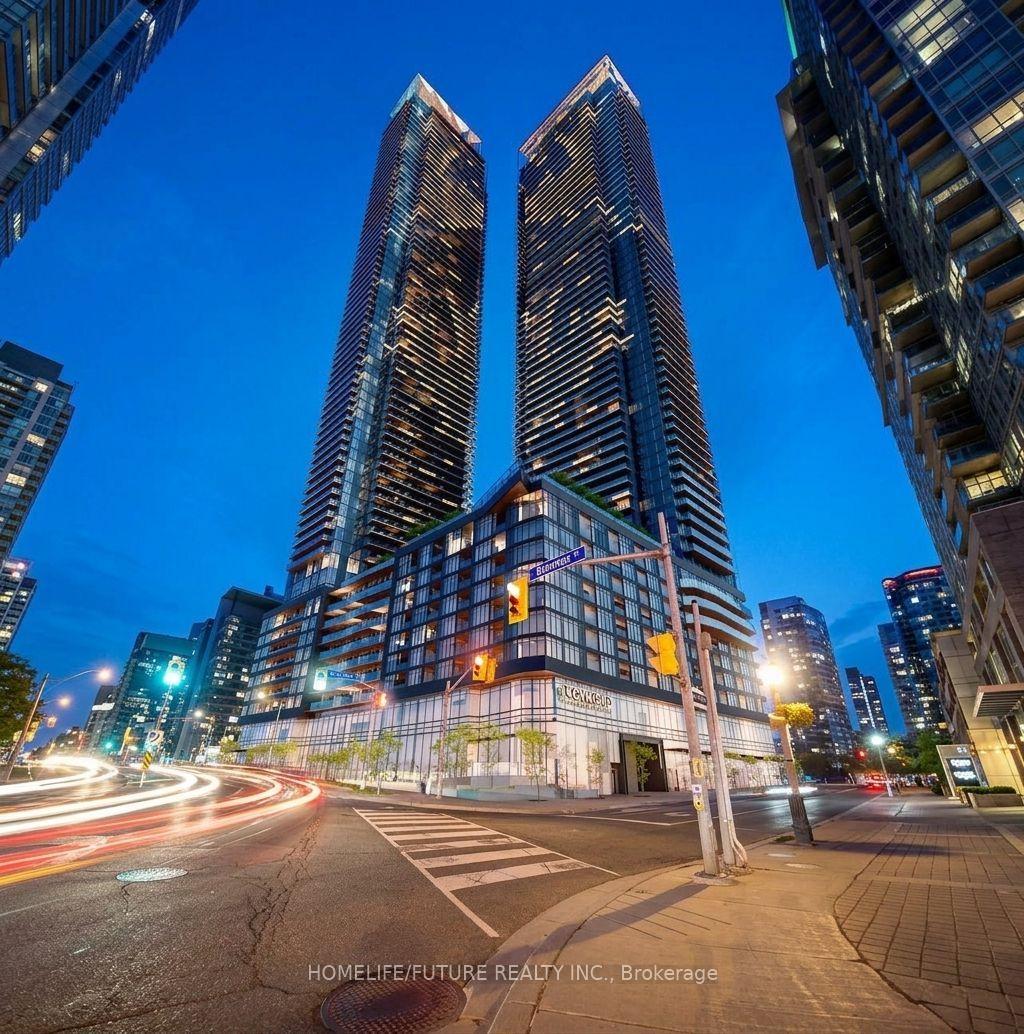 3-concord-cityplace-way-toronto-toronto-ontario-c13708774