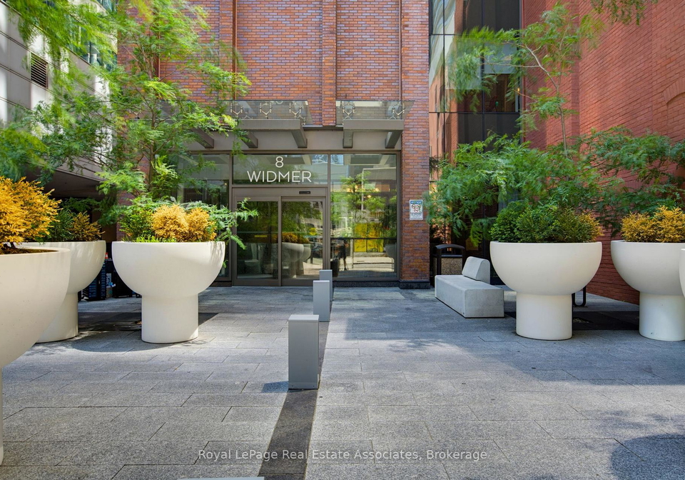 8-widmer-street-toronto-toronto-ontario-c13708814