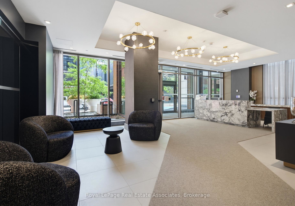 8-widmer-street-toronto-toronto-ontario-c13708814