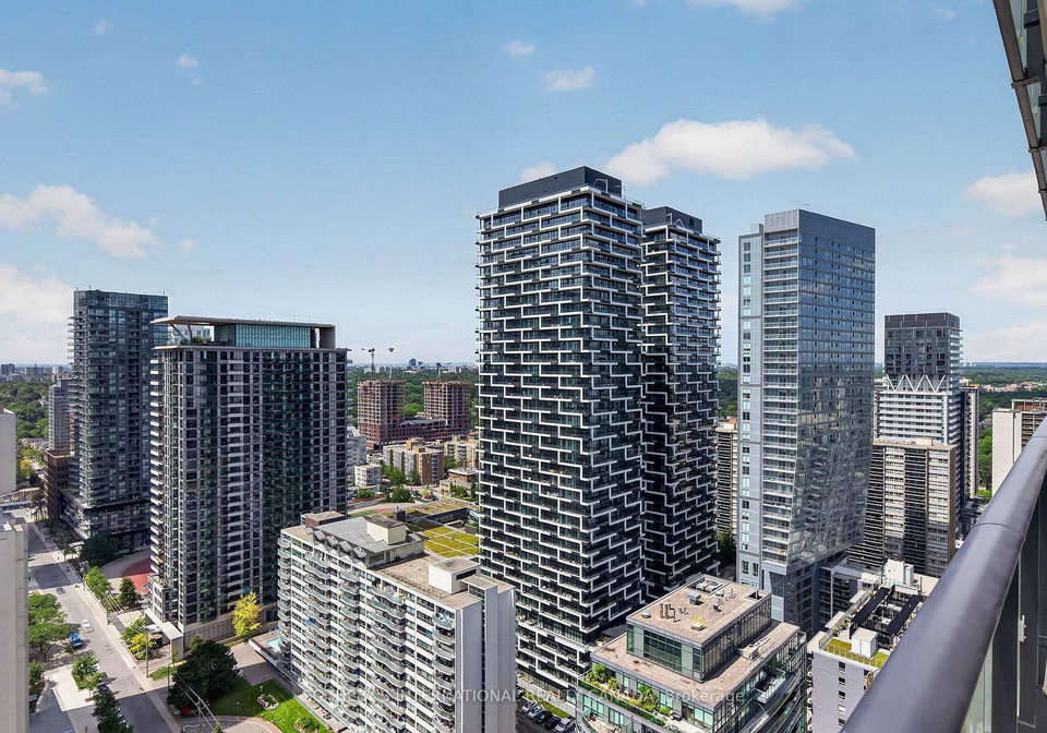 161-roehampton-avenue-toronto-toronto-ontario-c13709268