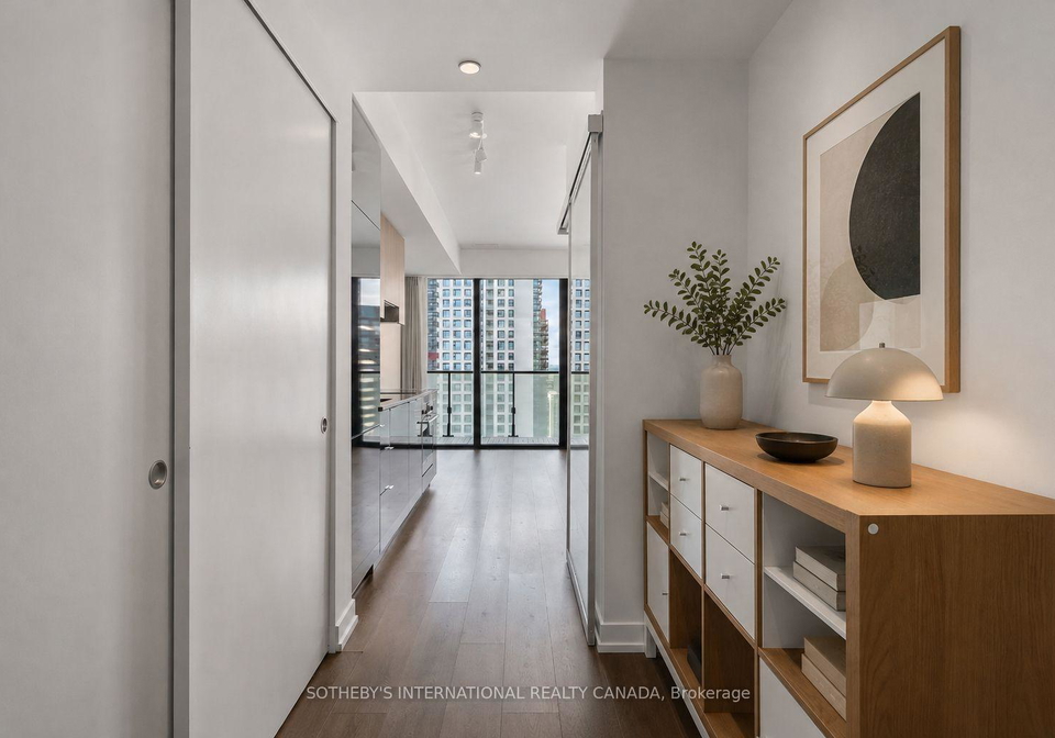 161-roehampton-avenue-toronto-toronto-ontario-c13709268