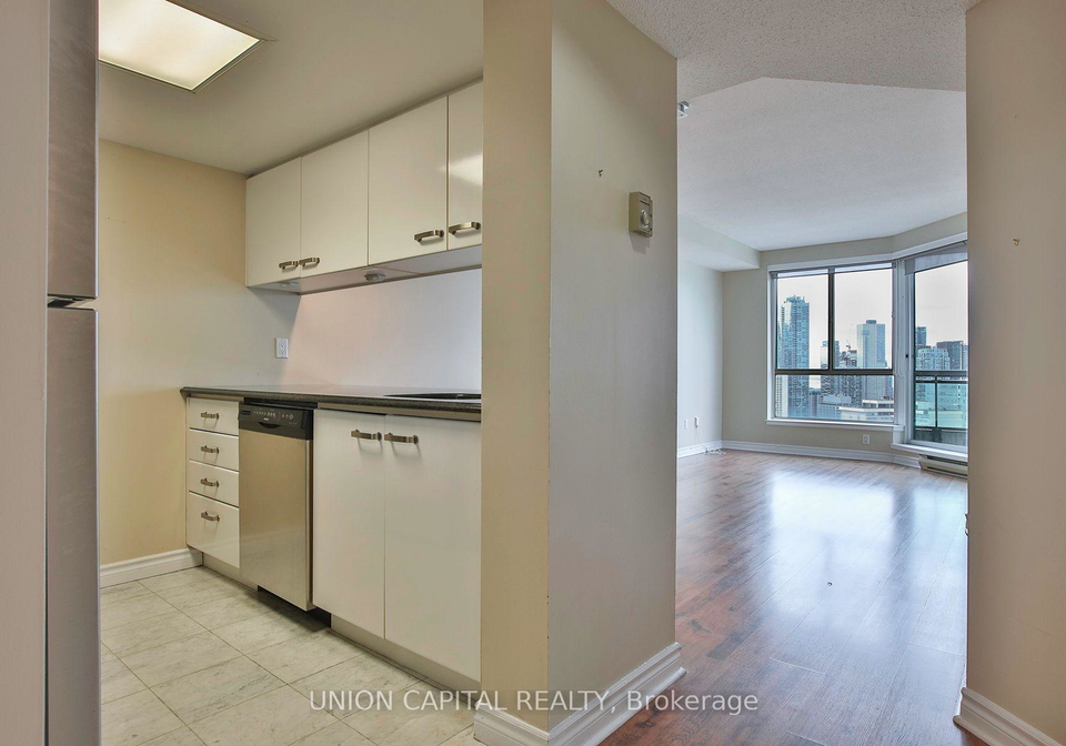 38-elm-street-toronto-toronto-ontario-c13709344