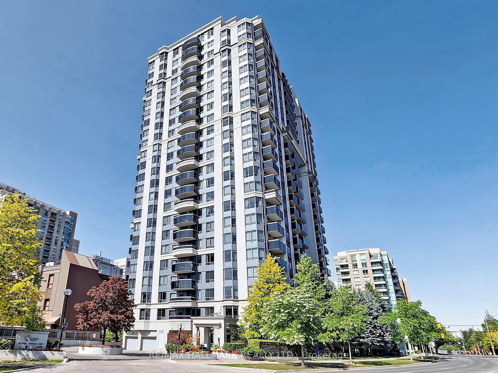 35-finch-avenue-e-toronto-north-york-ontario-c13709596