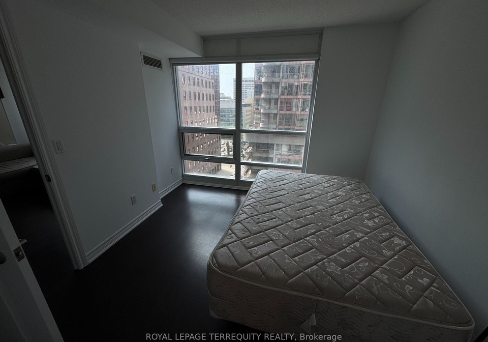 761-bay-street-toronto-toronto-ontario-c13710060