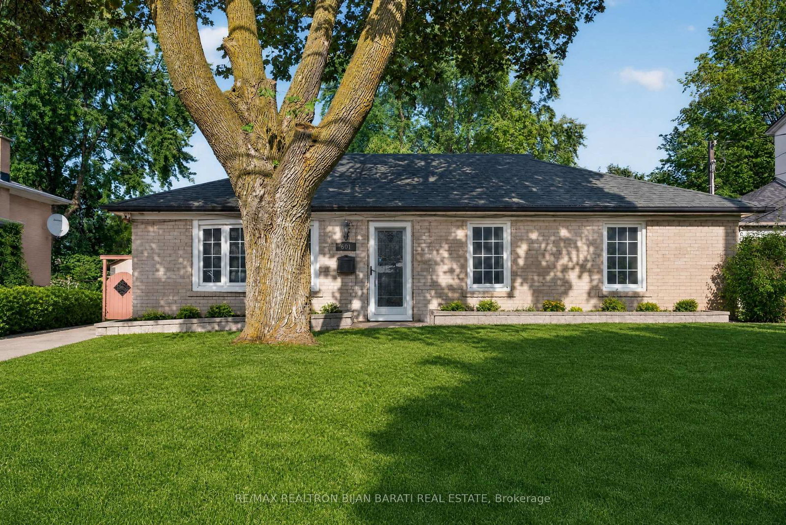 601-conacher-drive-toronto-north-york-ontario-c13710146