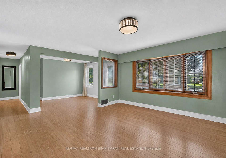 601-conacher-drive-toronto-north-york-ontario-c13710146
