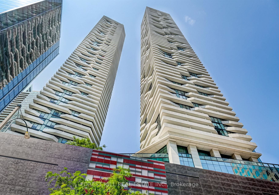 100-harbour-street-toronto-toronto-ontario-c13710628