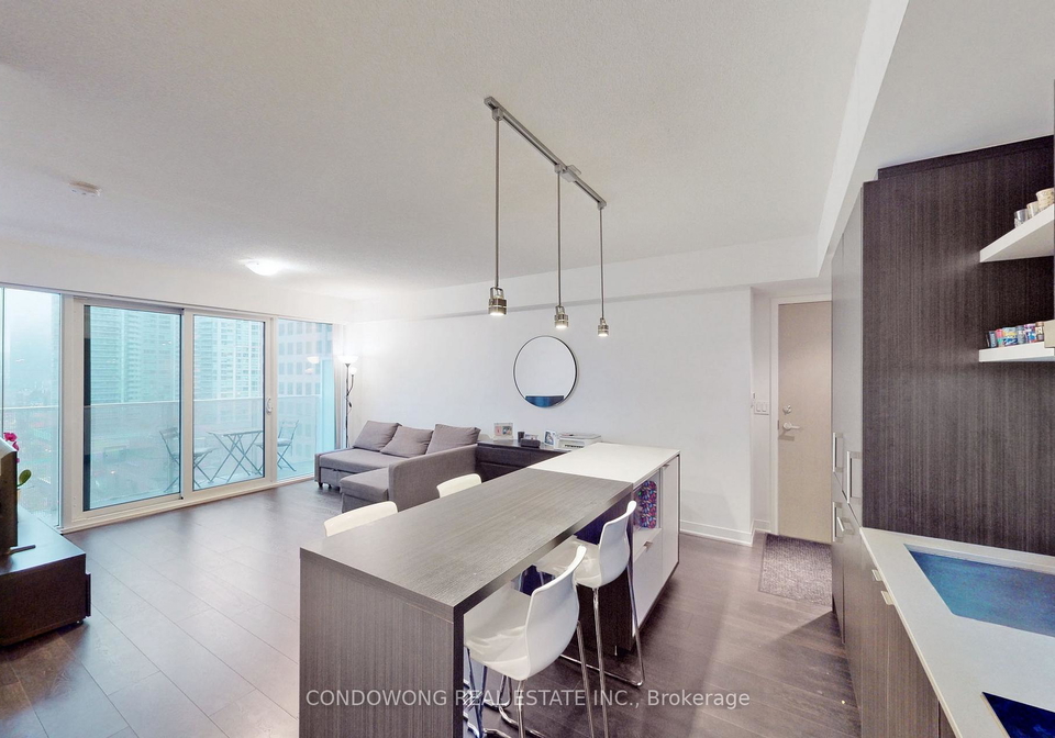 88-harbour-street-toronto-toronto-ontario-c13710796