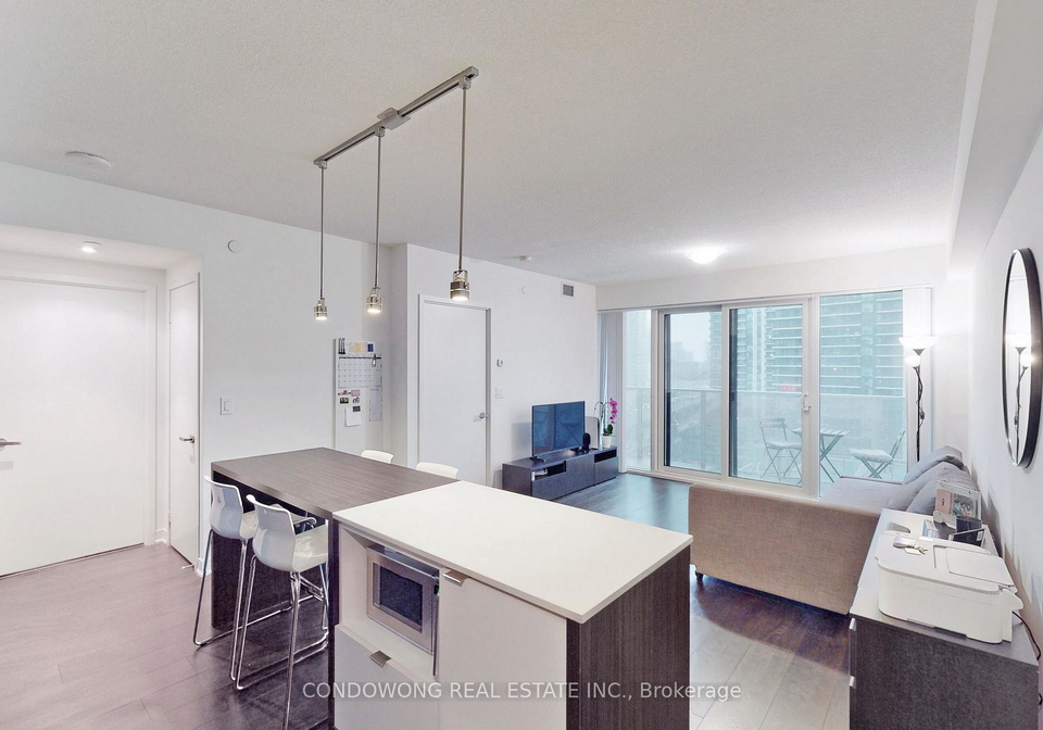 88-harbour-street-toronto-toronto-ontario-c13710796