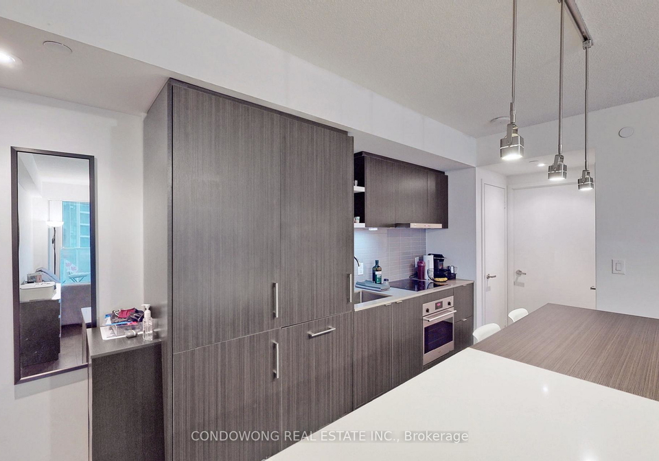 88-harbour-street-toronto-toronto-ontario-c13710796