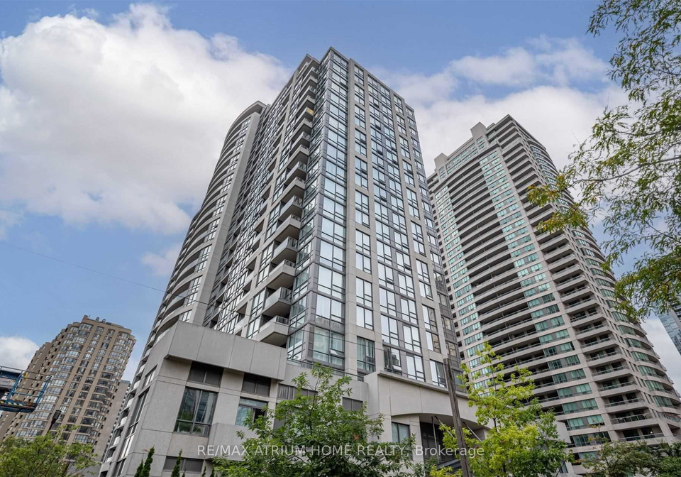 35-hollywood-avenue-toronto-north-york-ontario-c13710804