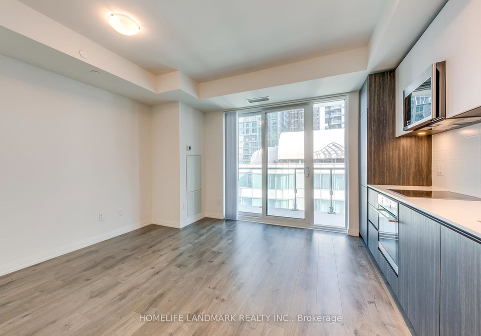 8-widmer-street-toronto-toronto-ontario-c13711008