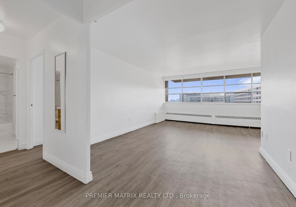 65-thorncliffe-park-drive-toronto-east-york-ontario-c13711448