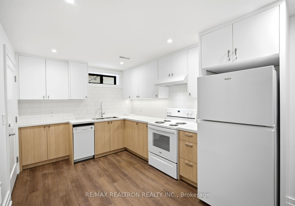 220-hillhurst-boulevard-toronto-toronto-ontario-c13711818