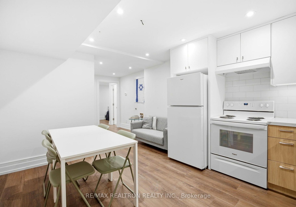 220-hillhurst-boulevard-toronto-toronto-ontario-c13711886