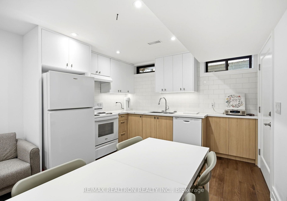 220-hillhurst-boulevard-toronto-toronto-ontario-c13711886