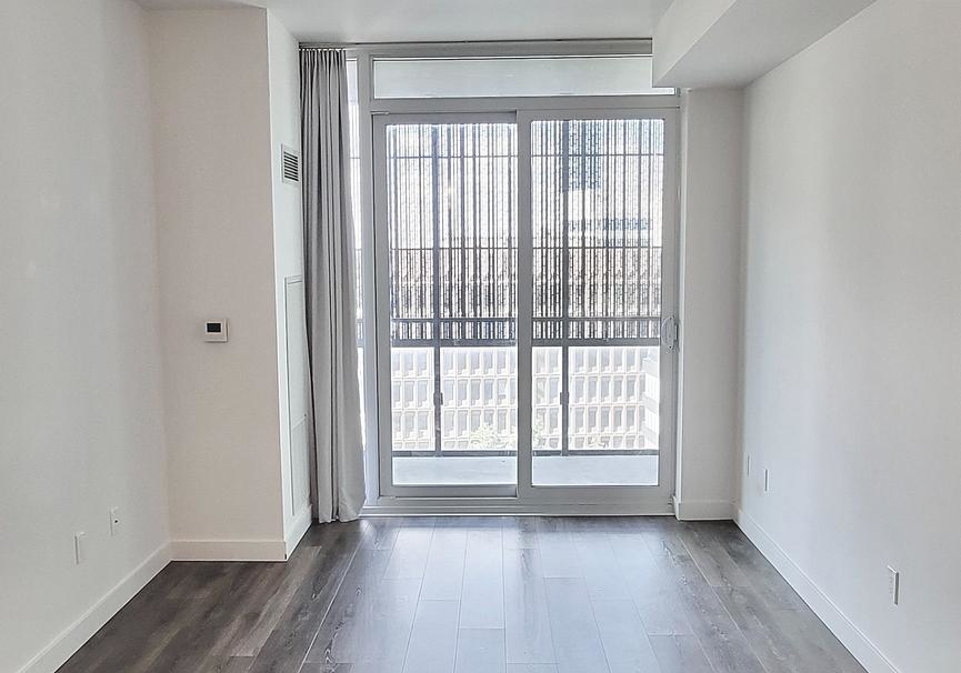 8-eglinton-avenue-e-toronto-toronto-ontario-c13712032