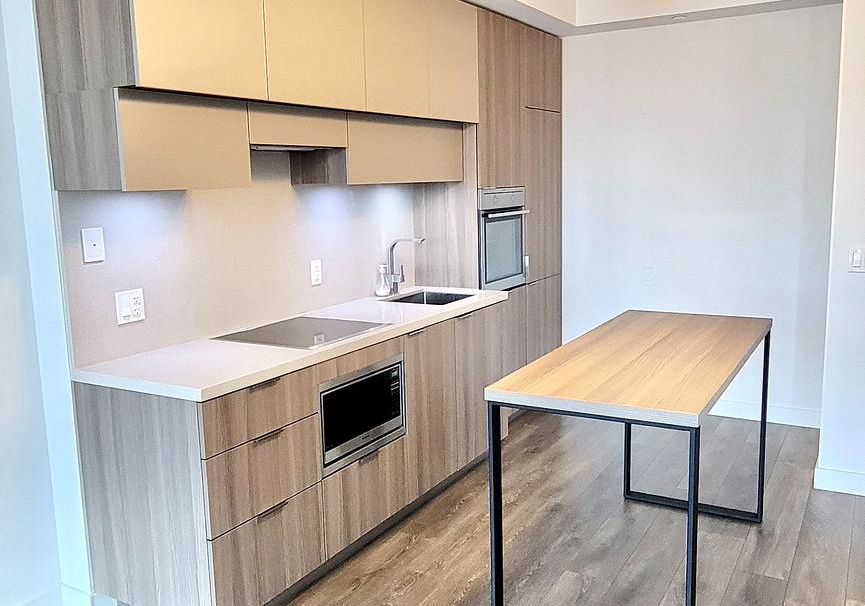8-eglinton-avenue-e-toronto-toronto-ontario-c13712032