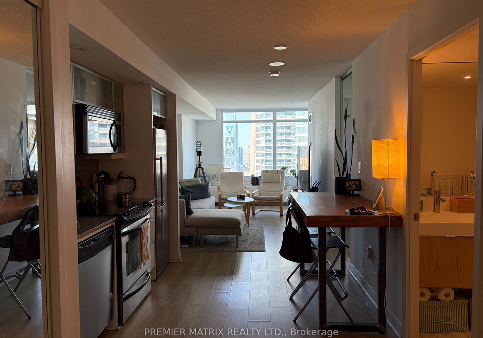 25-telegram-mews-toronto-toronto-ontario-c13712082