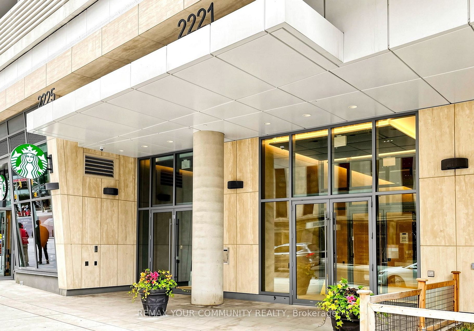 2221-yonge-street-toronto-toronto-ontario-c13712124