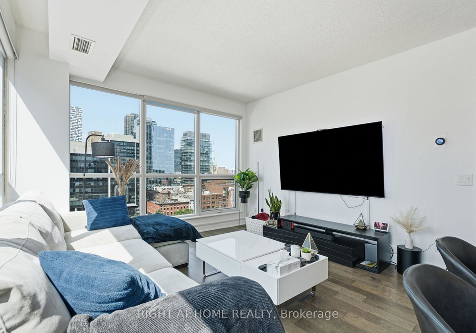 1-scott-street-toronto-toronto-ontario-c13712188