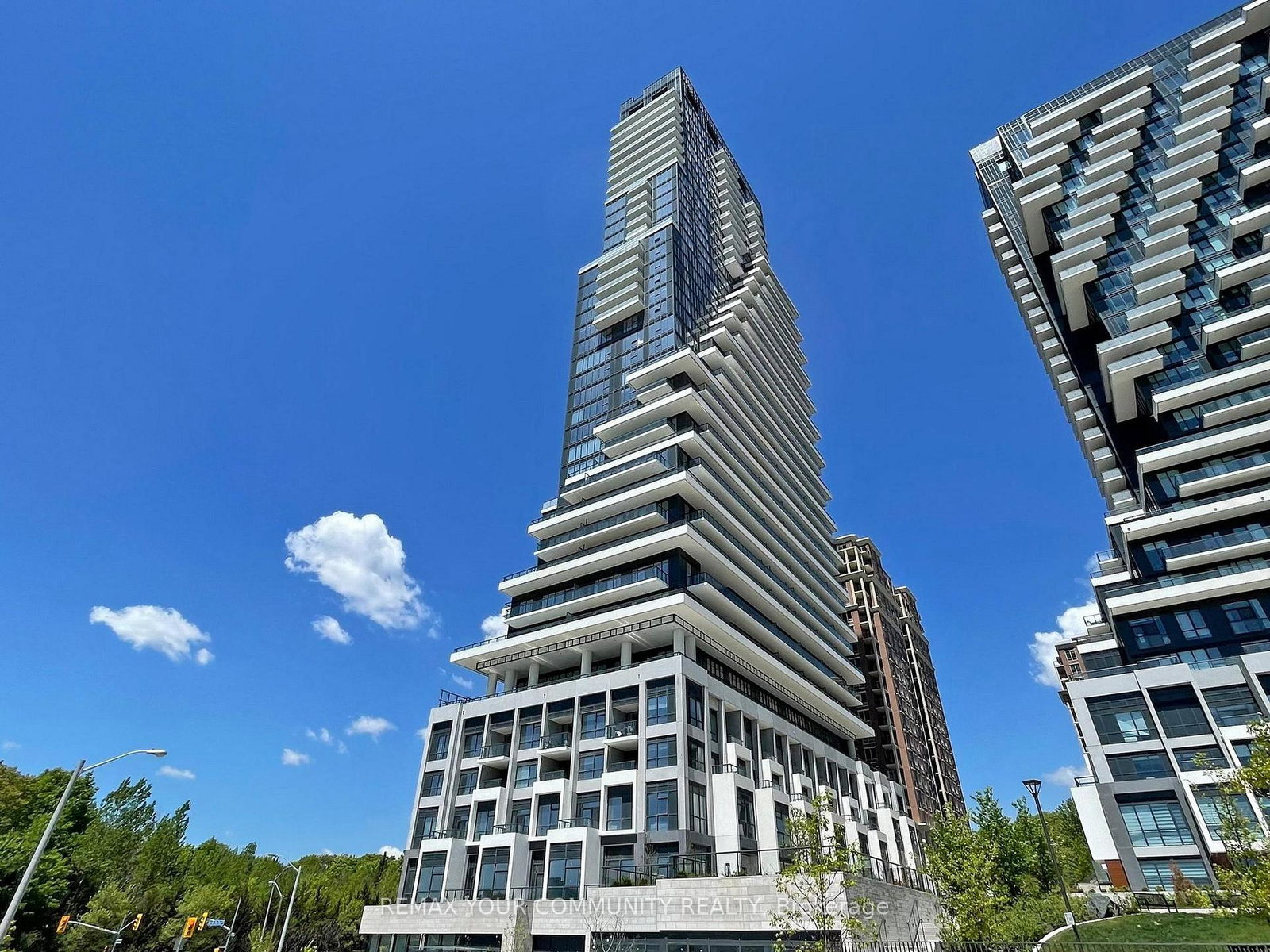 10-inn-on-the-park-drive-toronto-north-york-ontario-c13712278