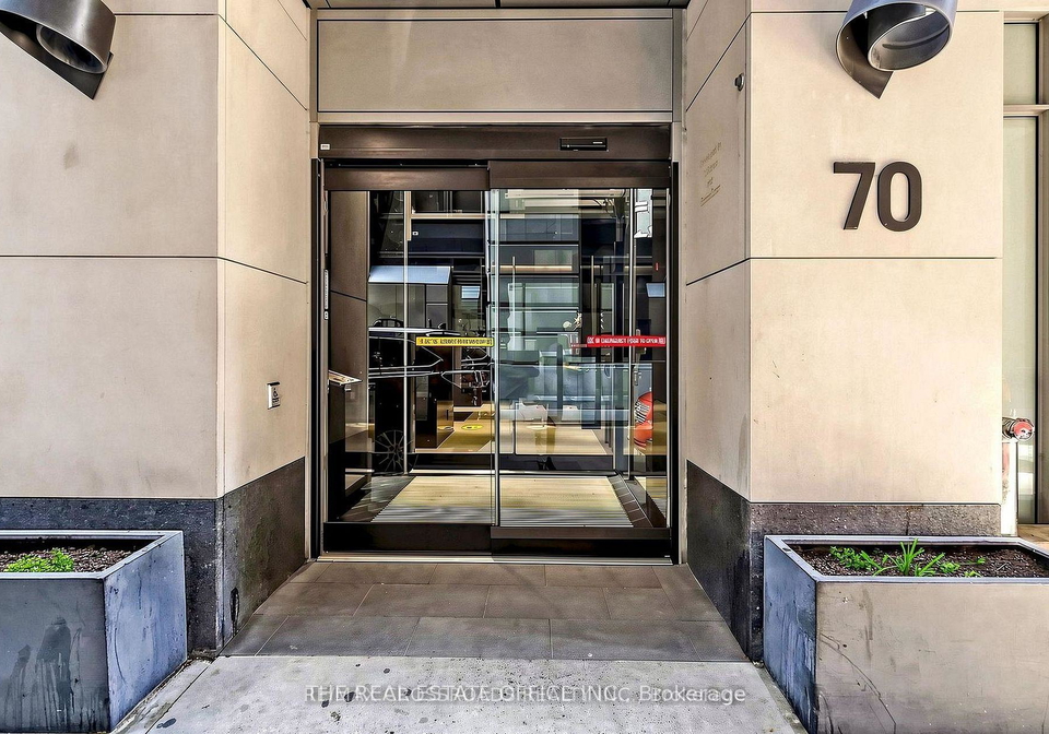 70-temperance-street-w-toronto-toronto-ontario-c13712458