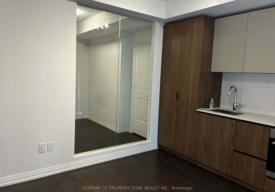 28-widmer-street-toronto-toronto-ontario-c13712494