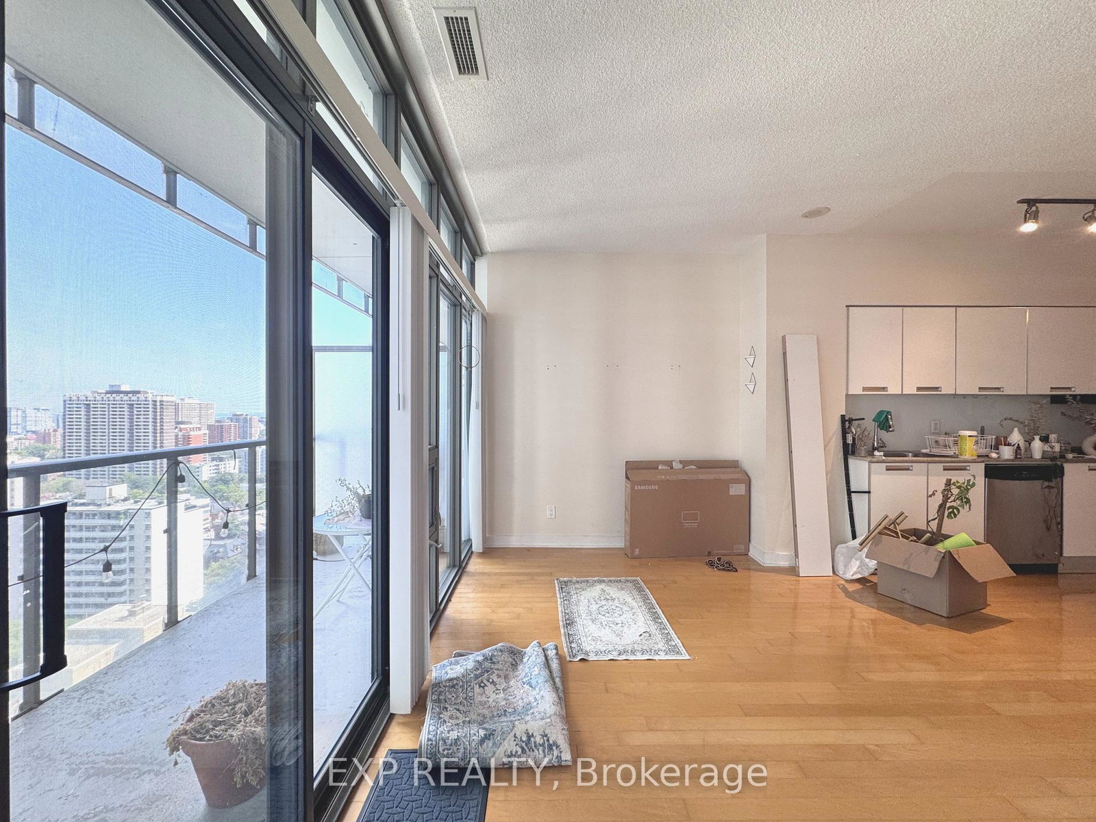 33-charles-street-e-toronto-toronto-ontario-c13712590