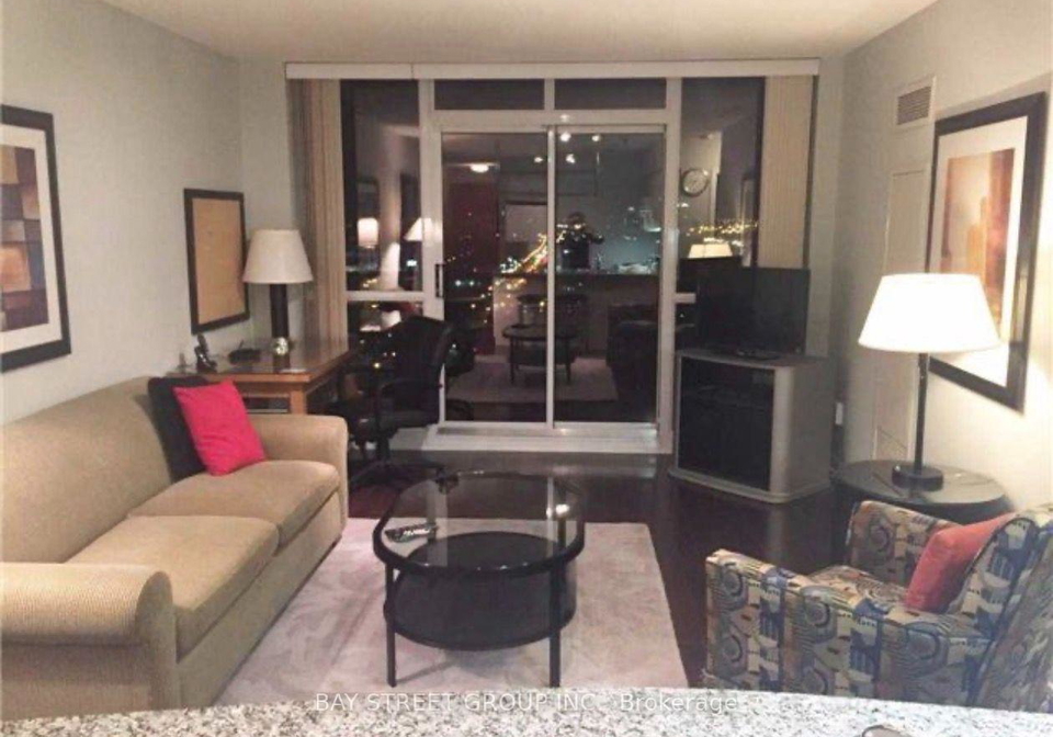 33-sheppard-avenue-toronto-north-york-ontario-c13712592