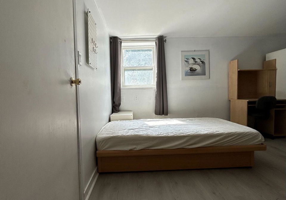 186-wilfred-avenue-toronto-north-york-ontario-c13712778