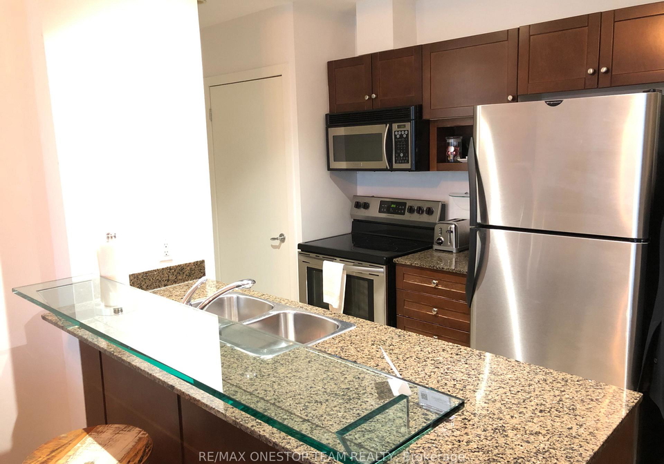 8-york-street-toronto-toronto-ontario-c13712868