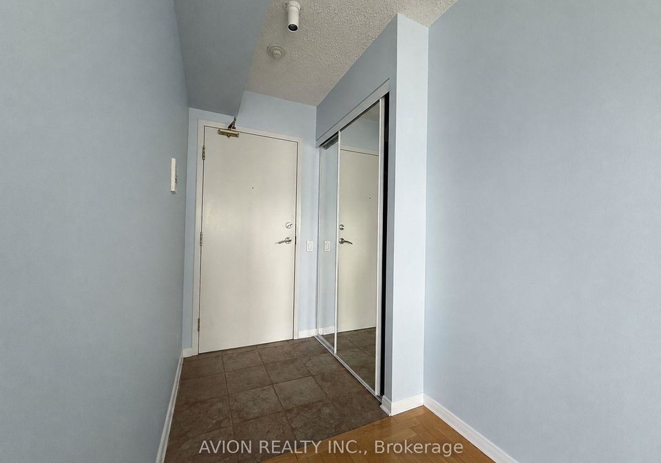 33-empress-avenue-toronto-north-york-ontario-c13713232