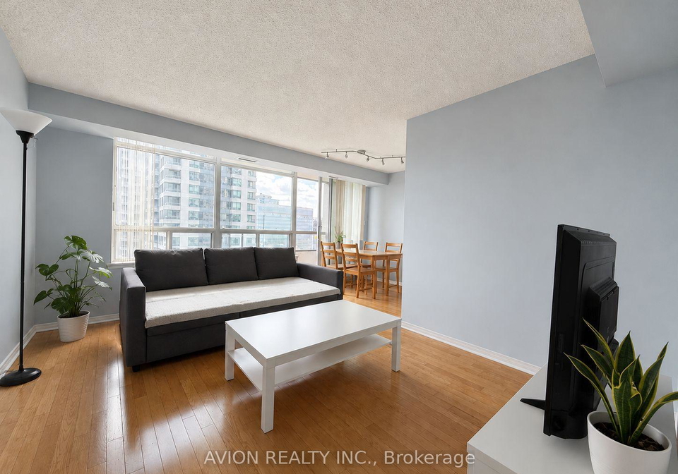 33-empress-avenue-toronto-north-york-ontario-c13713232
