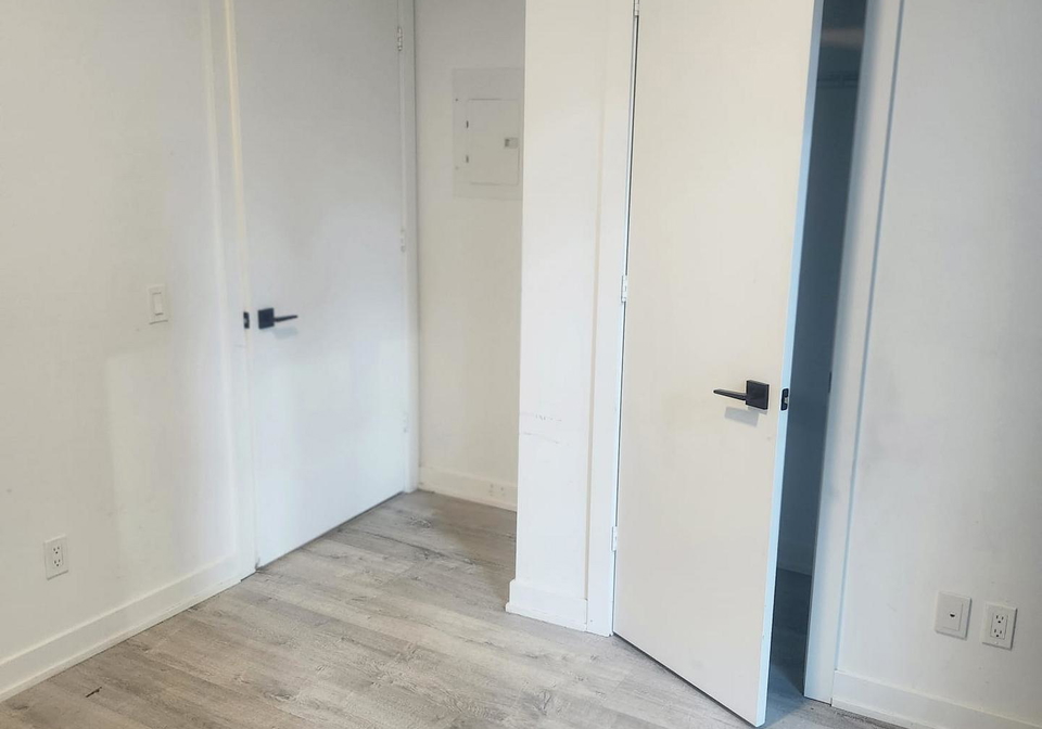 327-king-street-w-toronto-toronto-ontario-c13713318