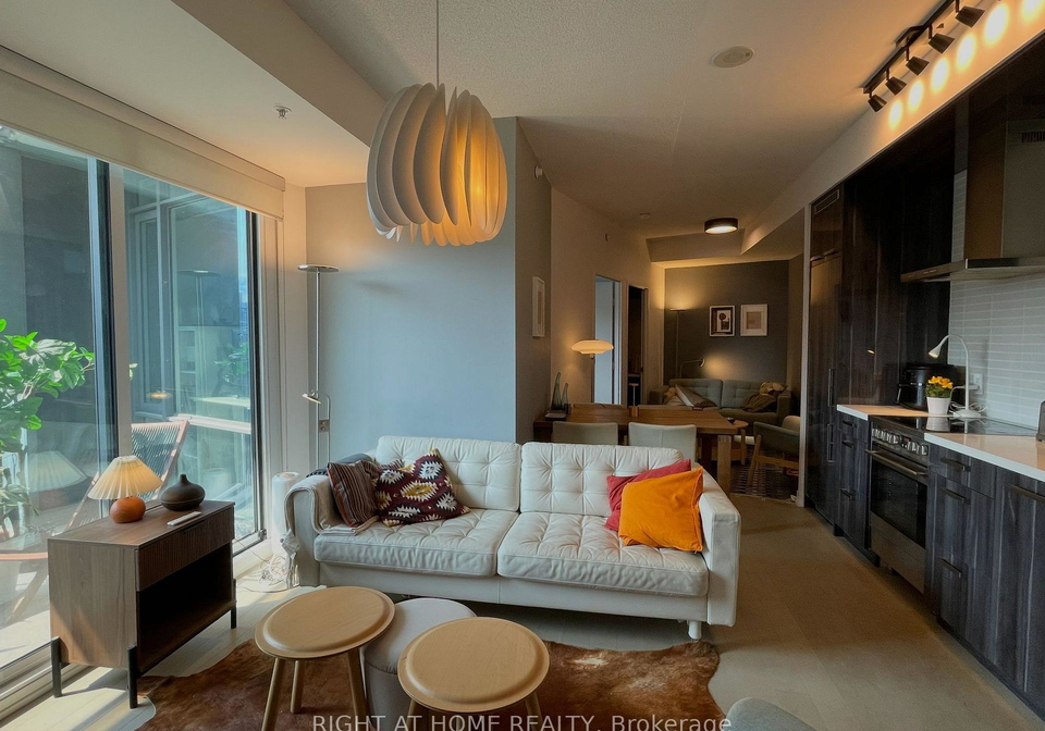 120-bayview-avenue-toronto-toronto-ontario-c13714494