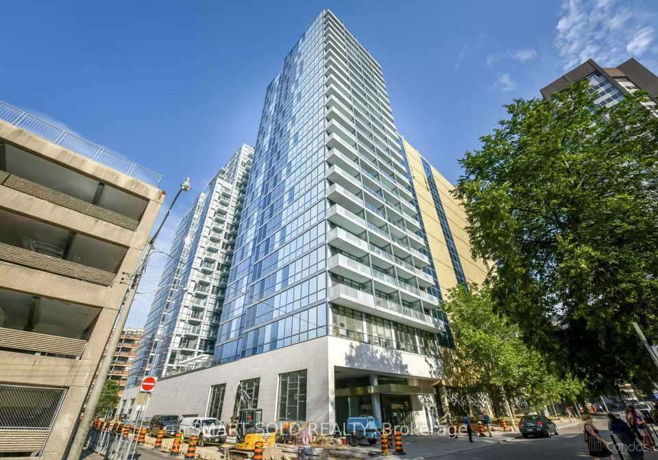 210-simcoe-street-toronto-toronto-ontario-c13714614