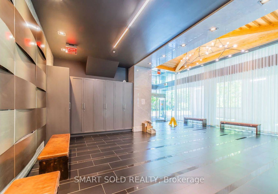 210-simcoe-street-toronto-toronto-ontario-c13714614
