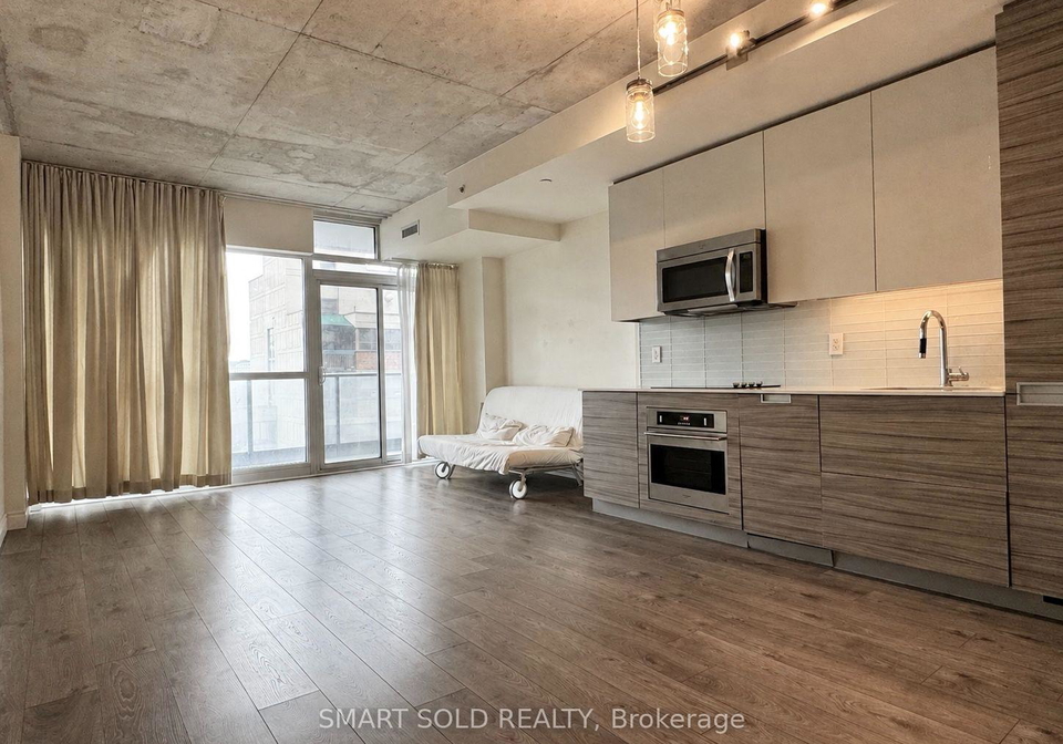 210-simcoe-street-toronto-toronto-ontario-c13714614