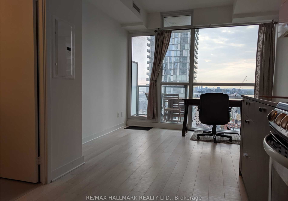 290-adelaide-street-w-toronto-toronto-ontario-c13714702