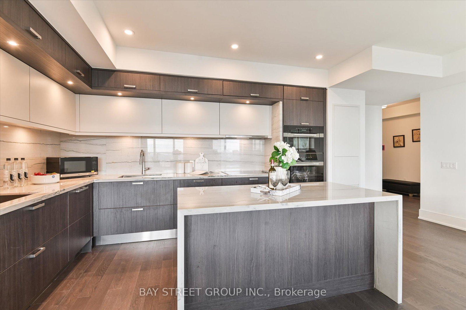30-inn-on-the-park-drive-toronto-north-york-ontario-c13715114