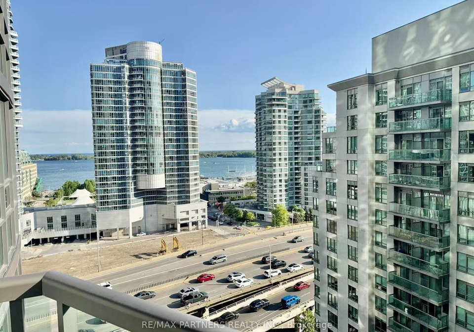 19-grand-trunk-crescent-toronto-toronto-ontario-c13715154